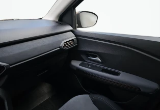 18_d580a333-cdb3-42fb-b3fa-aee4984de586_final_image