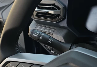 25_228d7bb8-699d-463f-99a2-70cd35bb2ca1_final_image