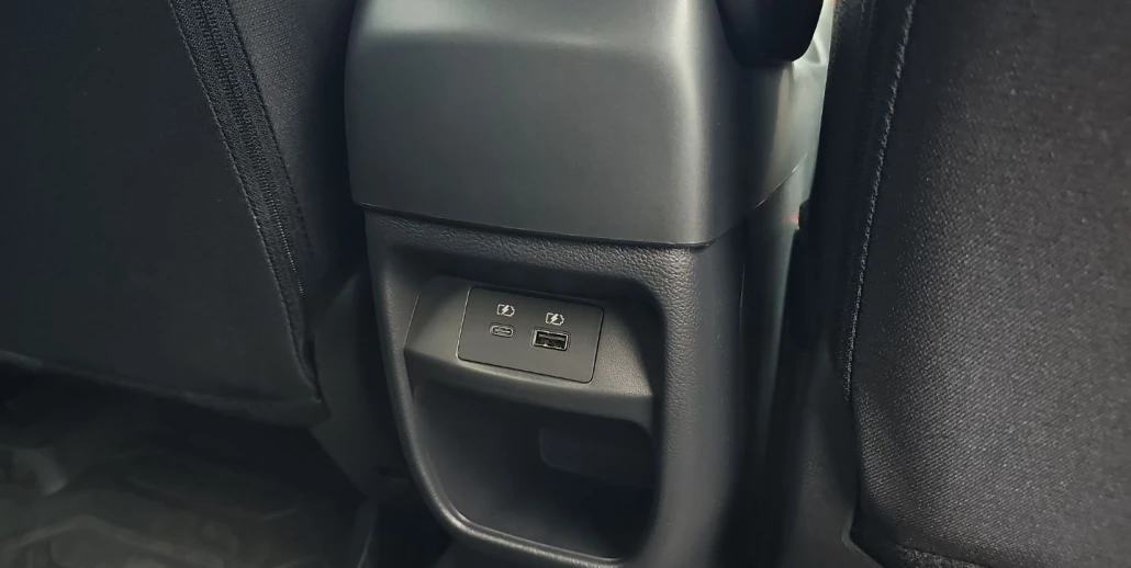 29_b120d149-3a3d-42bc-b097-537b78d148c4_final_image