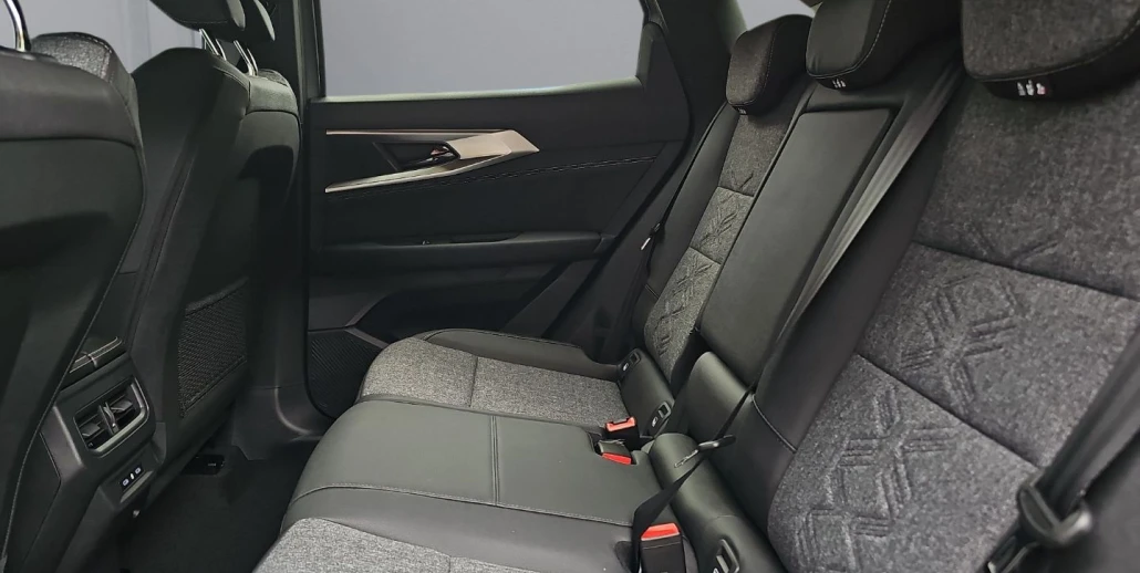 32_ff8b9b31-6f2b-41ee-bebc-cfe32f1f2fcf_final_image