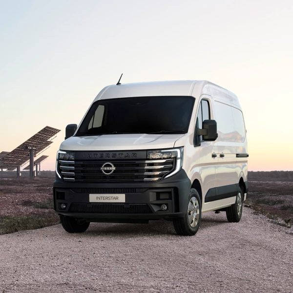 Nissan Interstar podczas jazdy