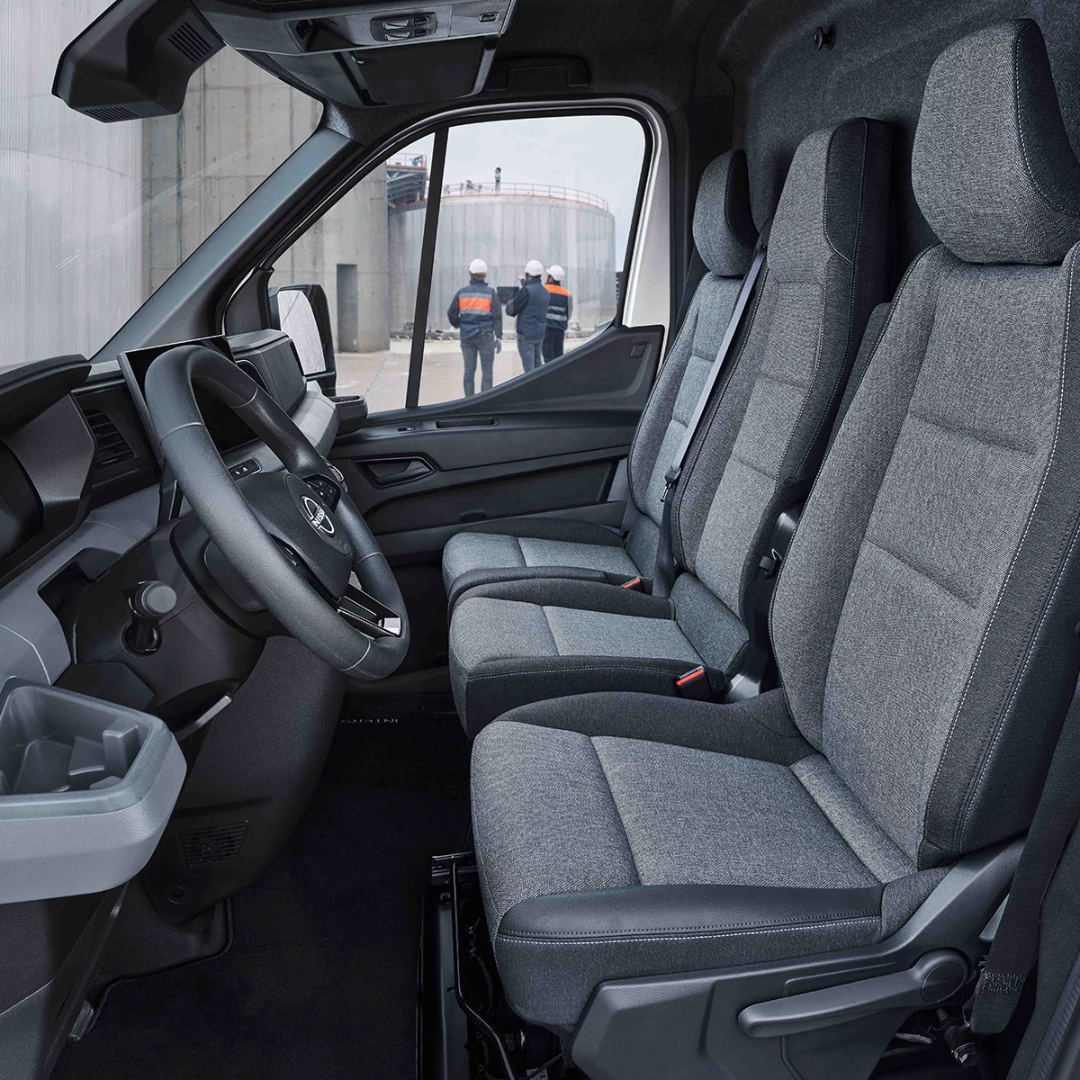 Nissan Interstar w salonach Dąbrowscy
